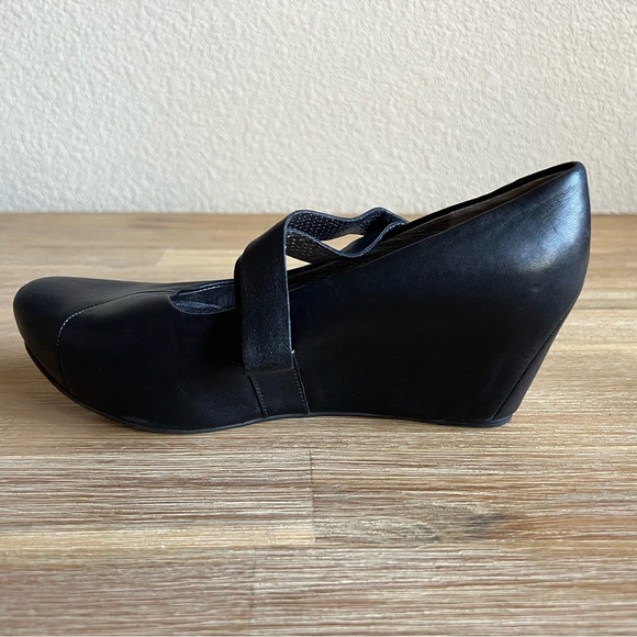 Tsubo Women's Asmik Wedge Pump Size 7.5 Black Leather Platform Mary Jane Shoes - Picture 5 of 12
